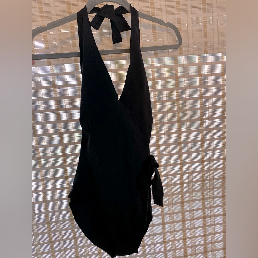 GOTTEX Au Naturel Swcond Skin.  Black Swimsuit Size 8